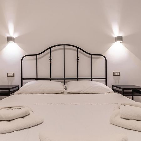 Il Quadrifoglio D4 Apartment By Wonderful Italy Sirmione Luaran gambar