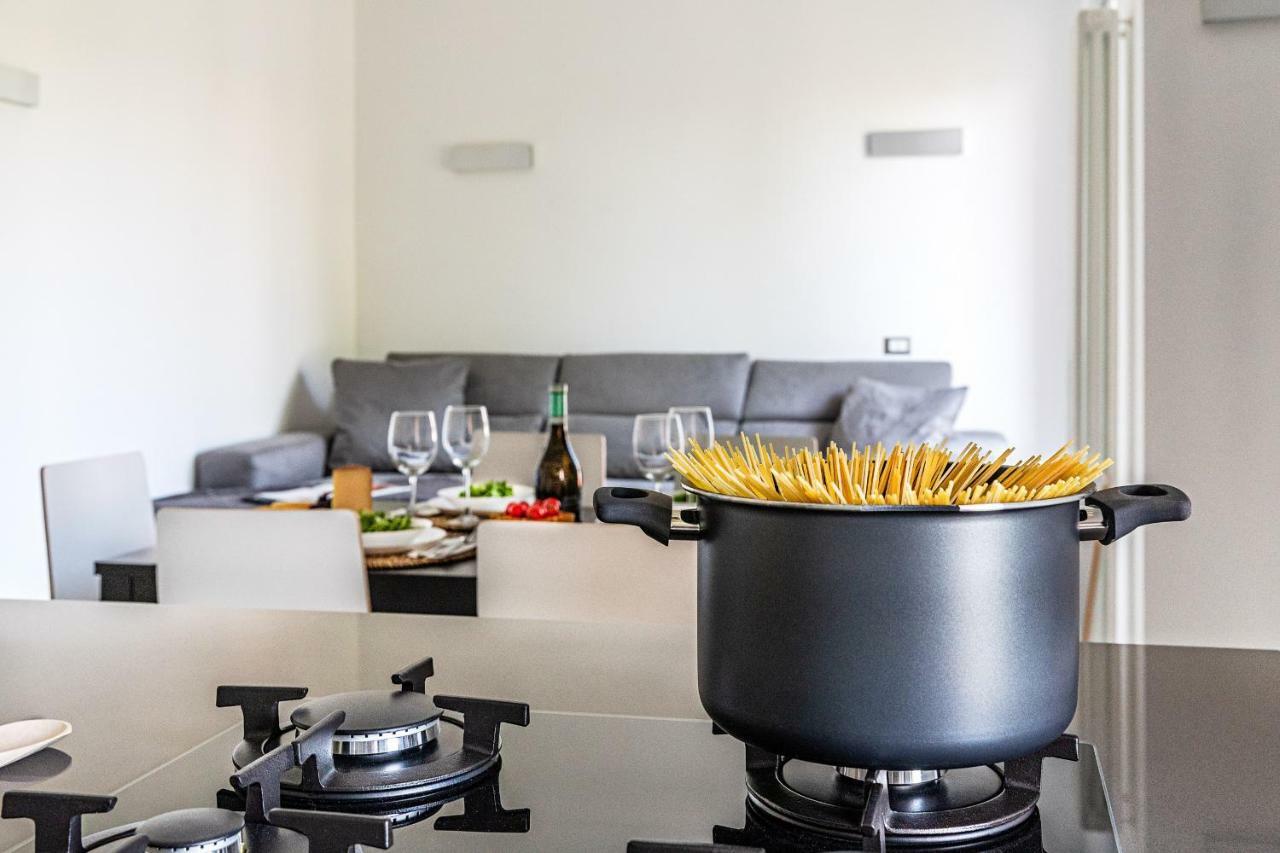 Il Quadrifoglio D4 Apartment By Wonderful Italy Sirmione Luaran gambar