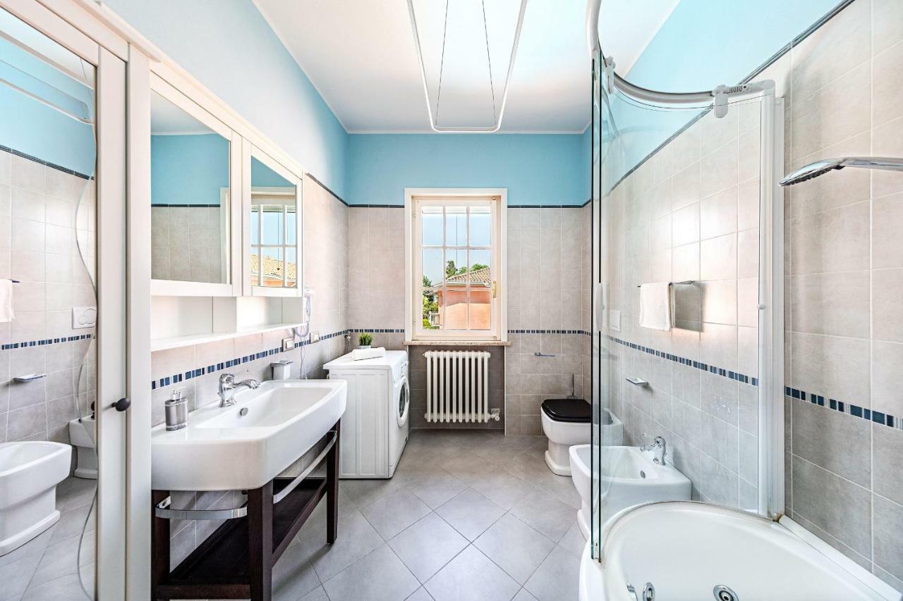 Il Quadrifoglio D4 Apartment By Wonderful Italy Sirmione Luaran gambar