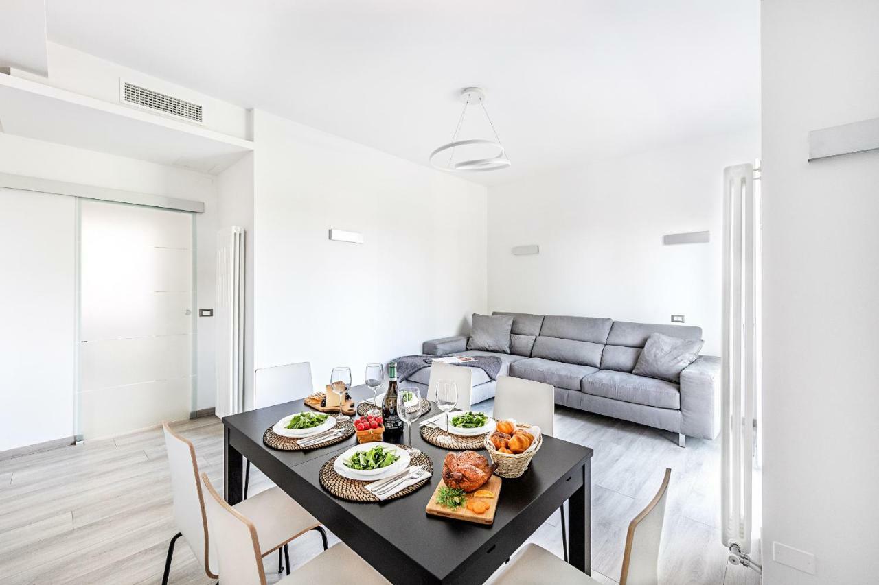 Il Quadrifoglio D4 Apartment By Wonderful Italy Sirmione Luaran gambar