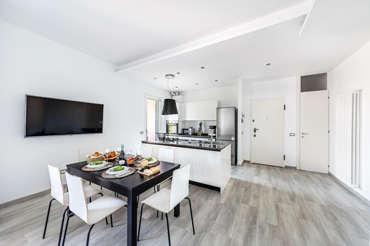 Il Quadrifoglio D4 Apartment By Wonderful Italy Sirmione Luaran gambar